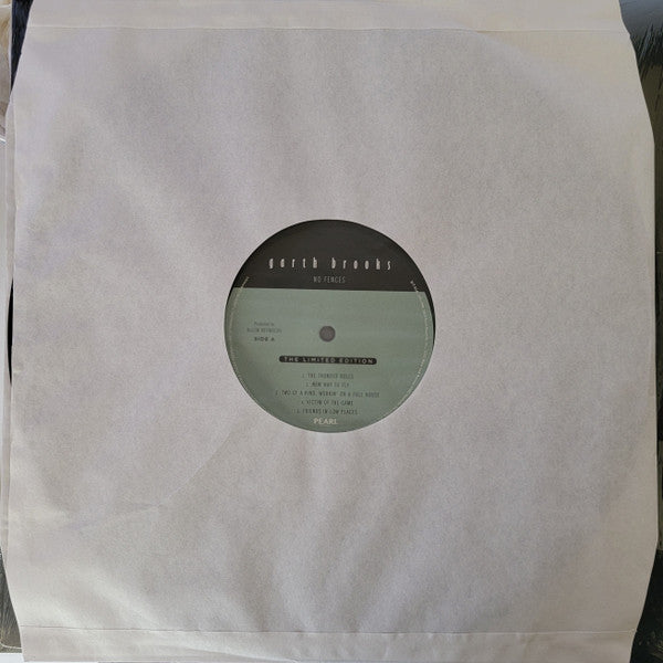 Garth Brooks : No Fences (LP, Album, Ltd, RE)
