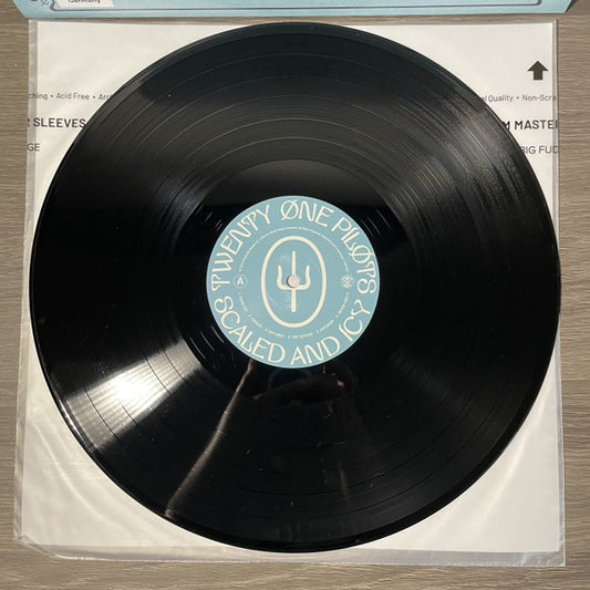 Twenty One Pilots : Scaled And Icy (LP, Album)