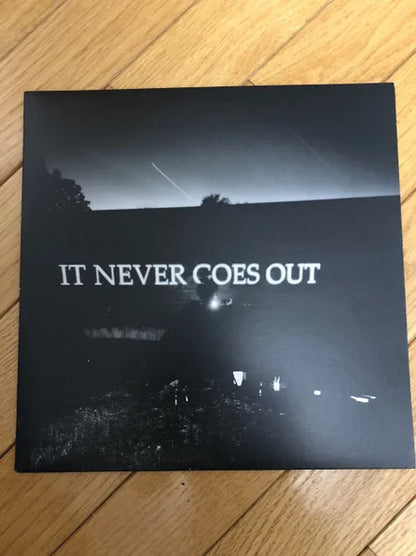 The Hotelier : It Never Goes Out (LP, RP, Blu)