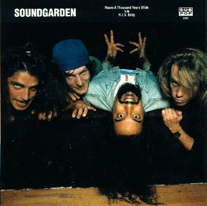 Soundgarden : Room A Thousand Years Wide b/w H.I.V. Baby (7", Single, Ltd, Gra)