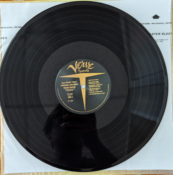 Ella Fitzgerald : Ella Wishes You A Swinging Christmas (LP, Album, Mono, Dlx, RE)