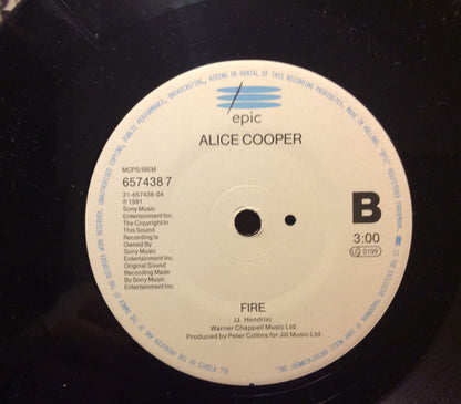 Alice Cooper (2) : Love's A Loaded Gun (7", Single, "Co)