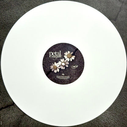 Ariana Grande : Petal (LP, Album, Cla)