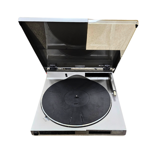 Realistic Linear Tracking Turntable